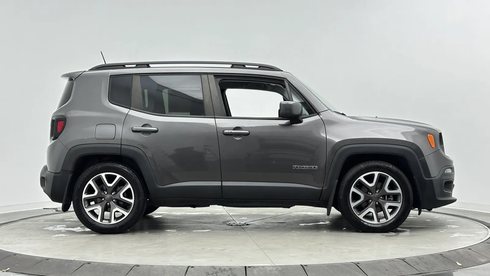 Jeep Renegade photo 7