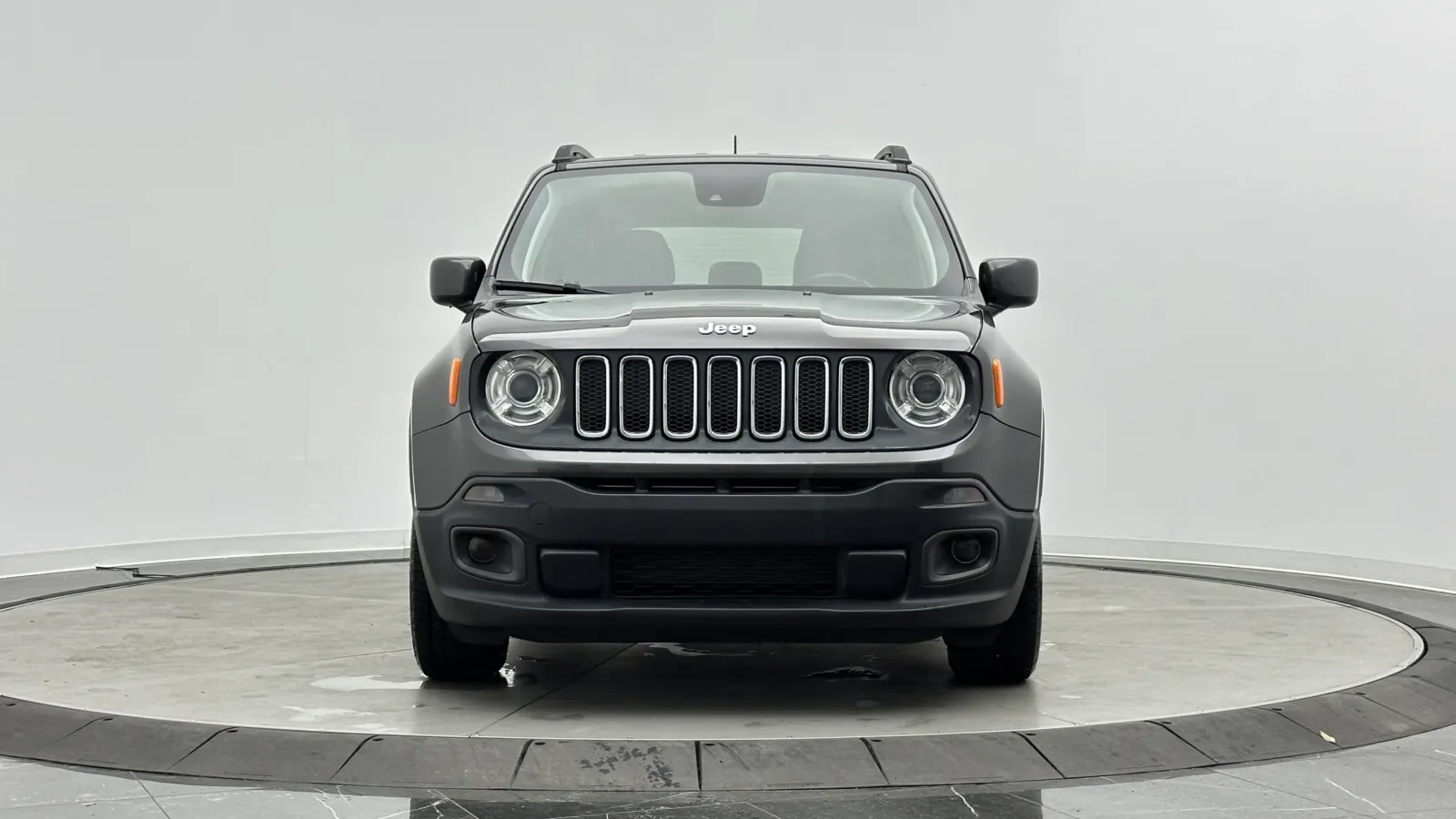 Jeep Renegade photo 2