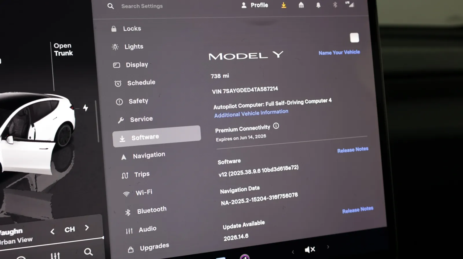 Tesla Model Y photo 17