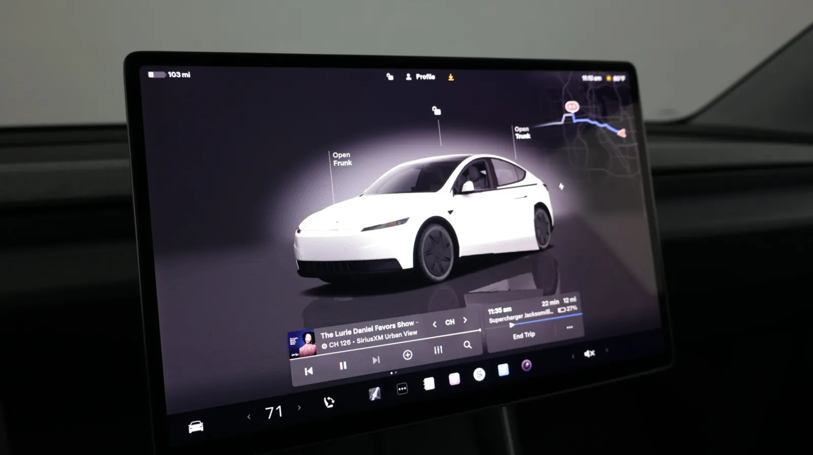 Tesla Model Y photo 13