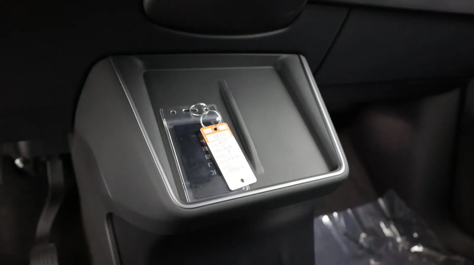 Tesla Model Y photo 12