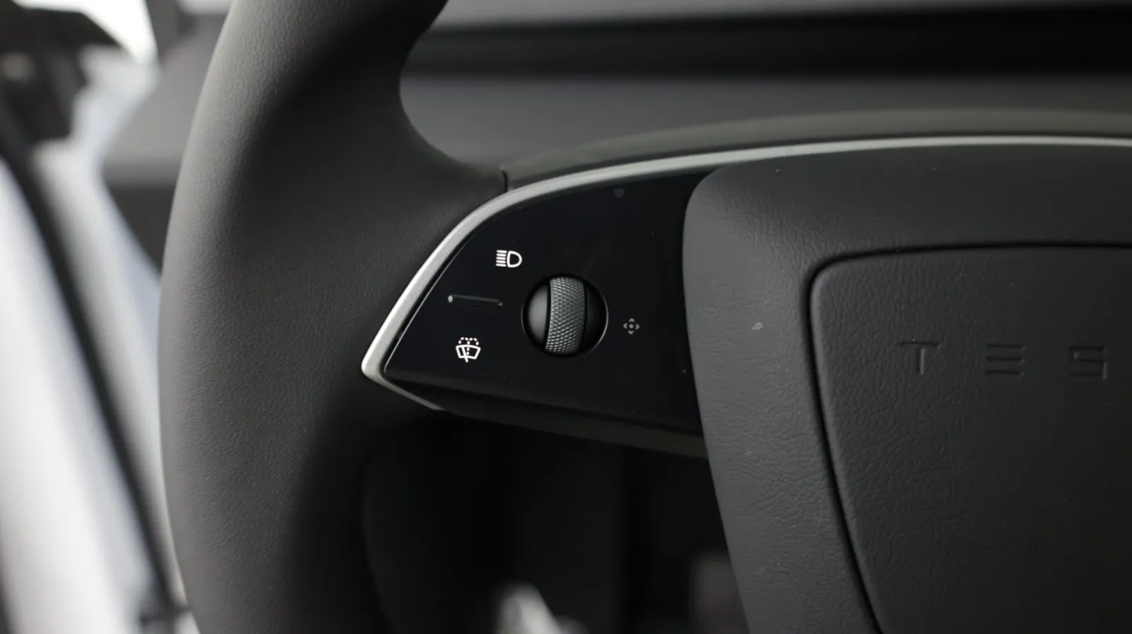 Tesla Model Y photo 20