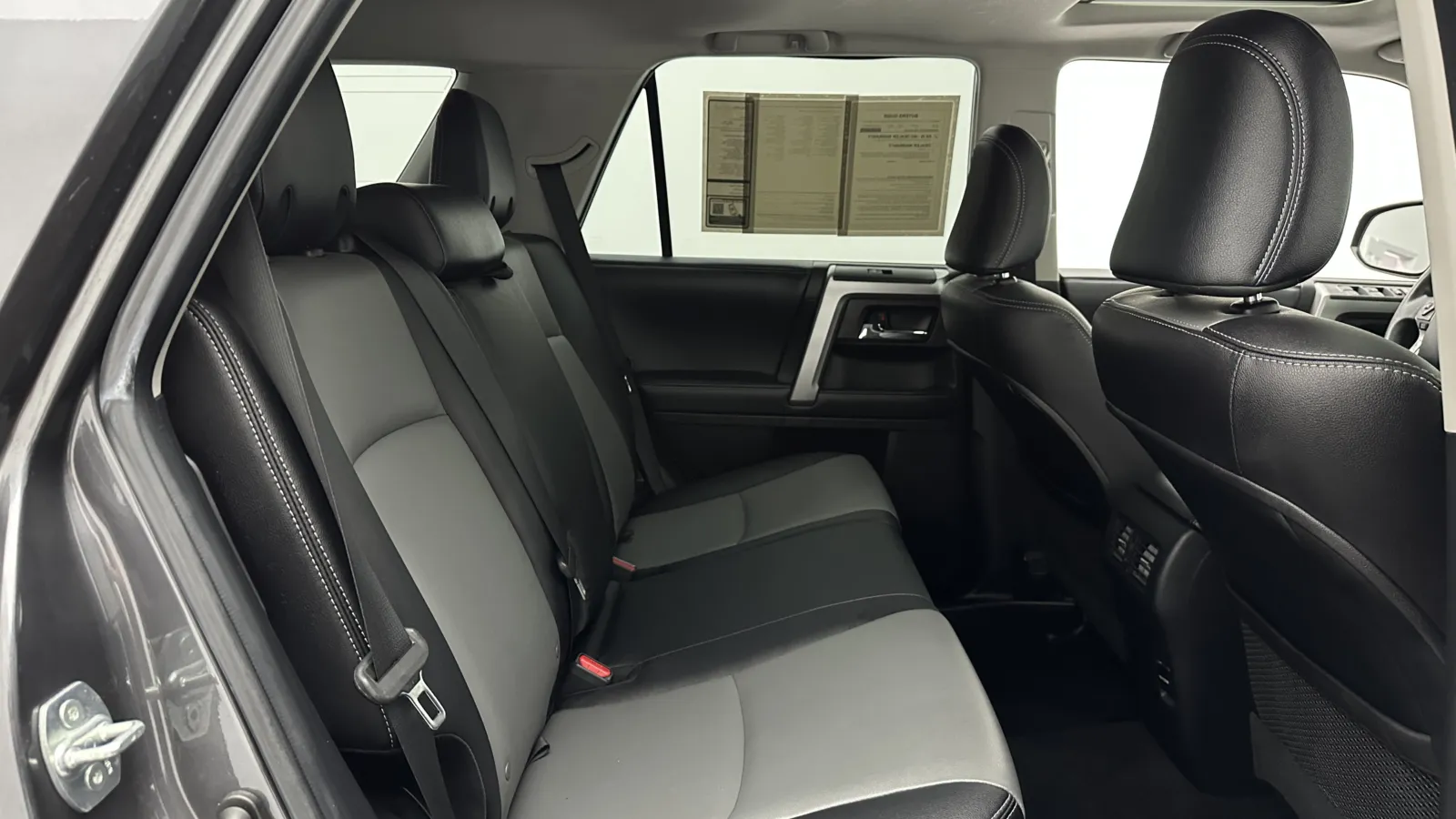Toyota 4Runner photo 29