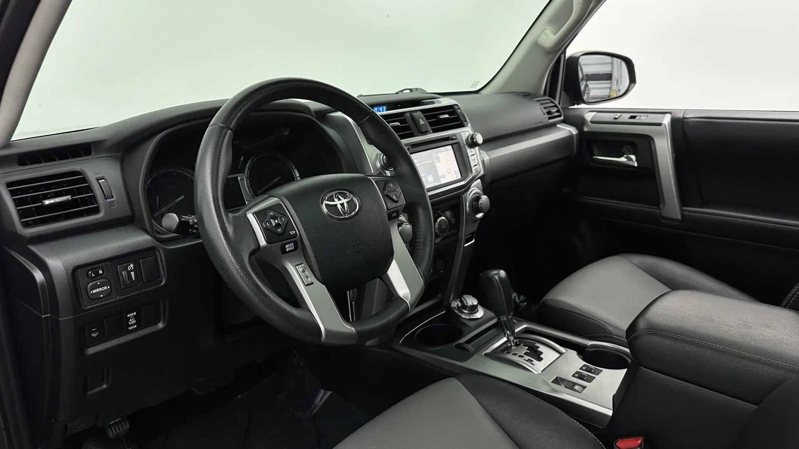 Toyota 4Runner photo 11