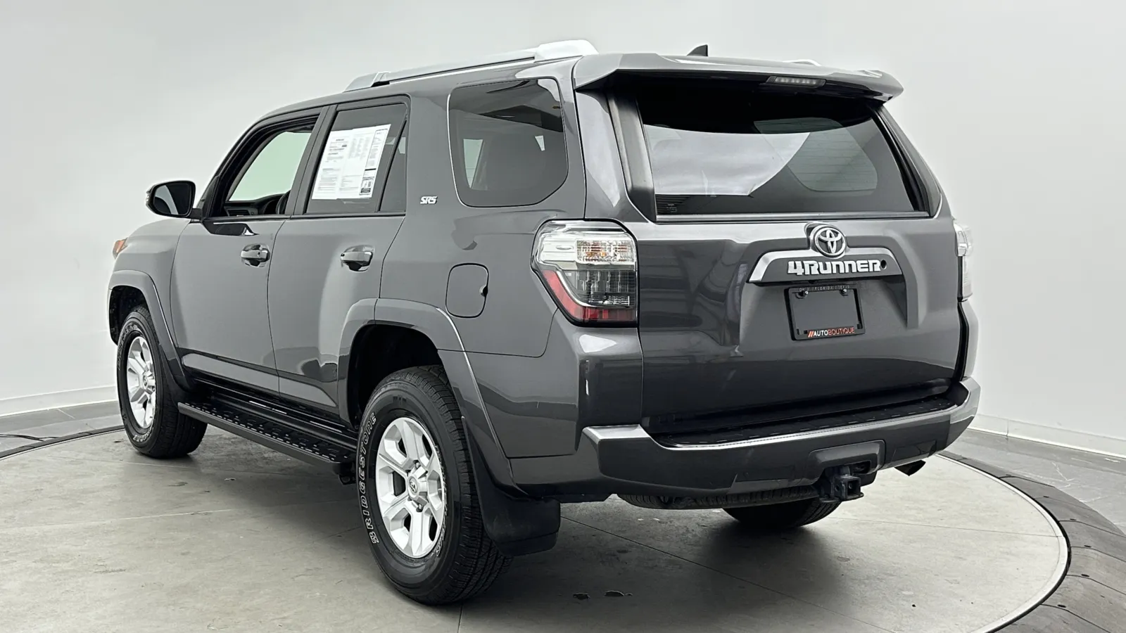 Toyota 4Runner photo 6