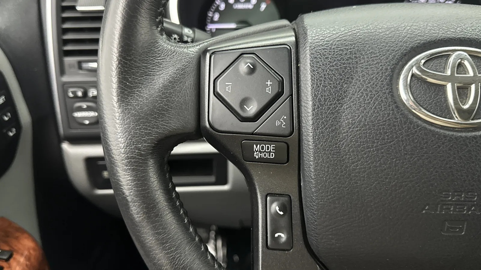 Toyota Sequoia photo 18