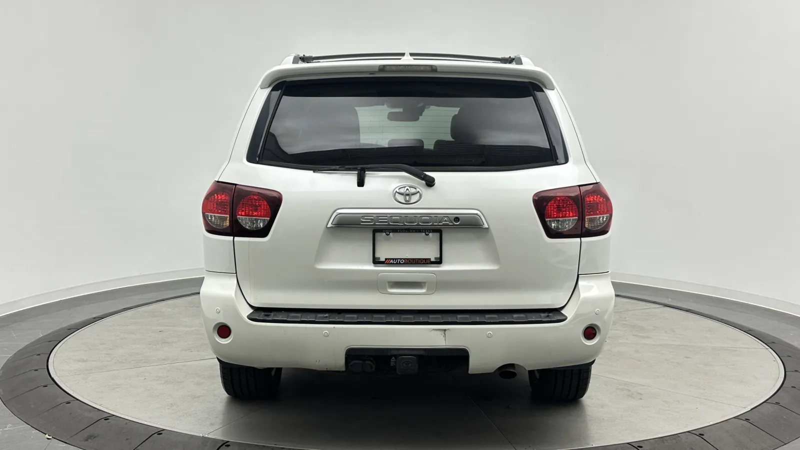 Toyota Sequoia photo 6