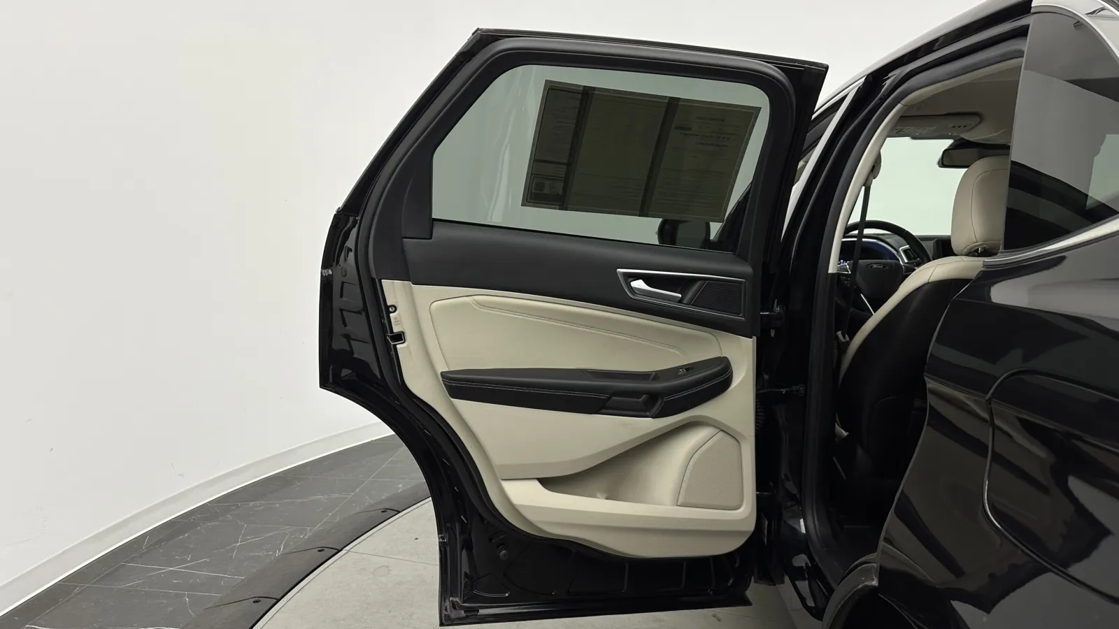 Ford Edge photo 23