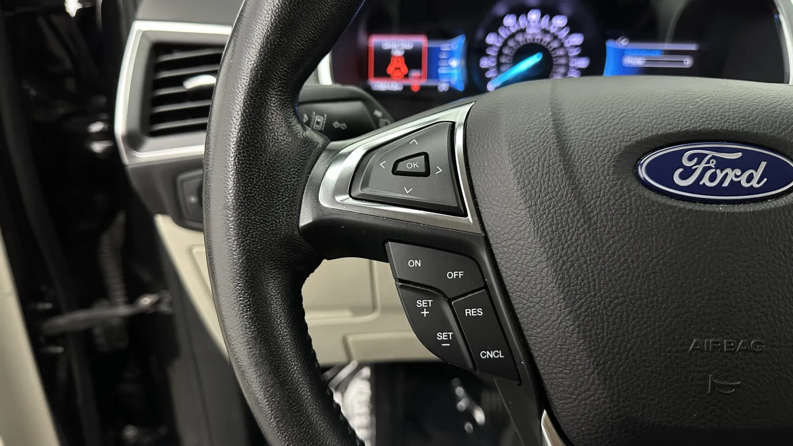 Ford Edge photo 19