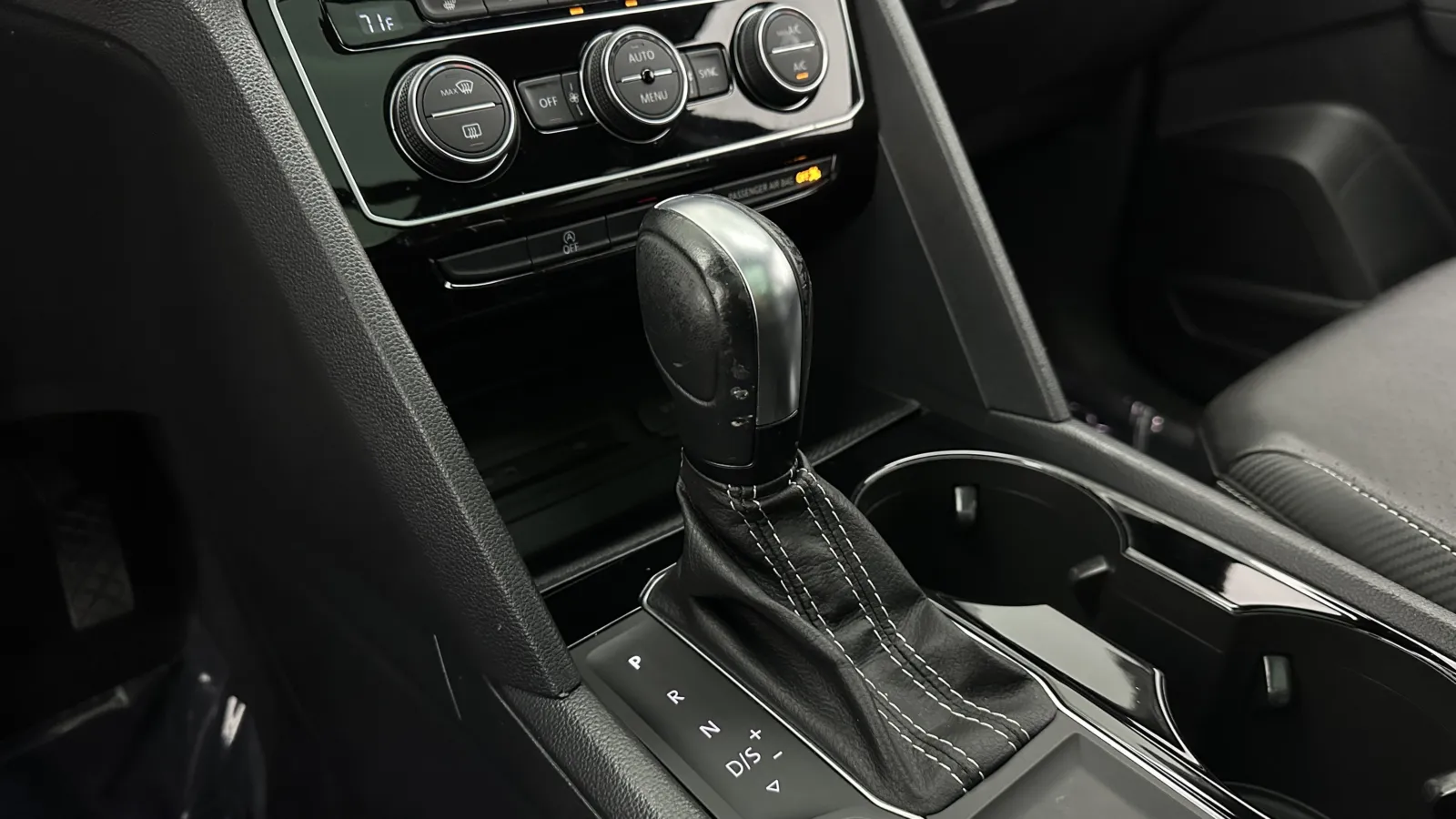 Volkswagen Atlas Cross Sport photo 15
