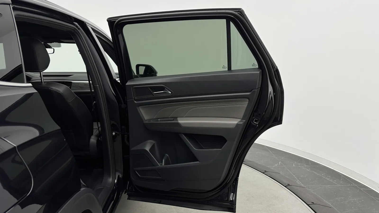 Volkswagen Atlas Cross Sport photo 27