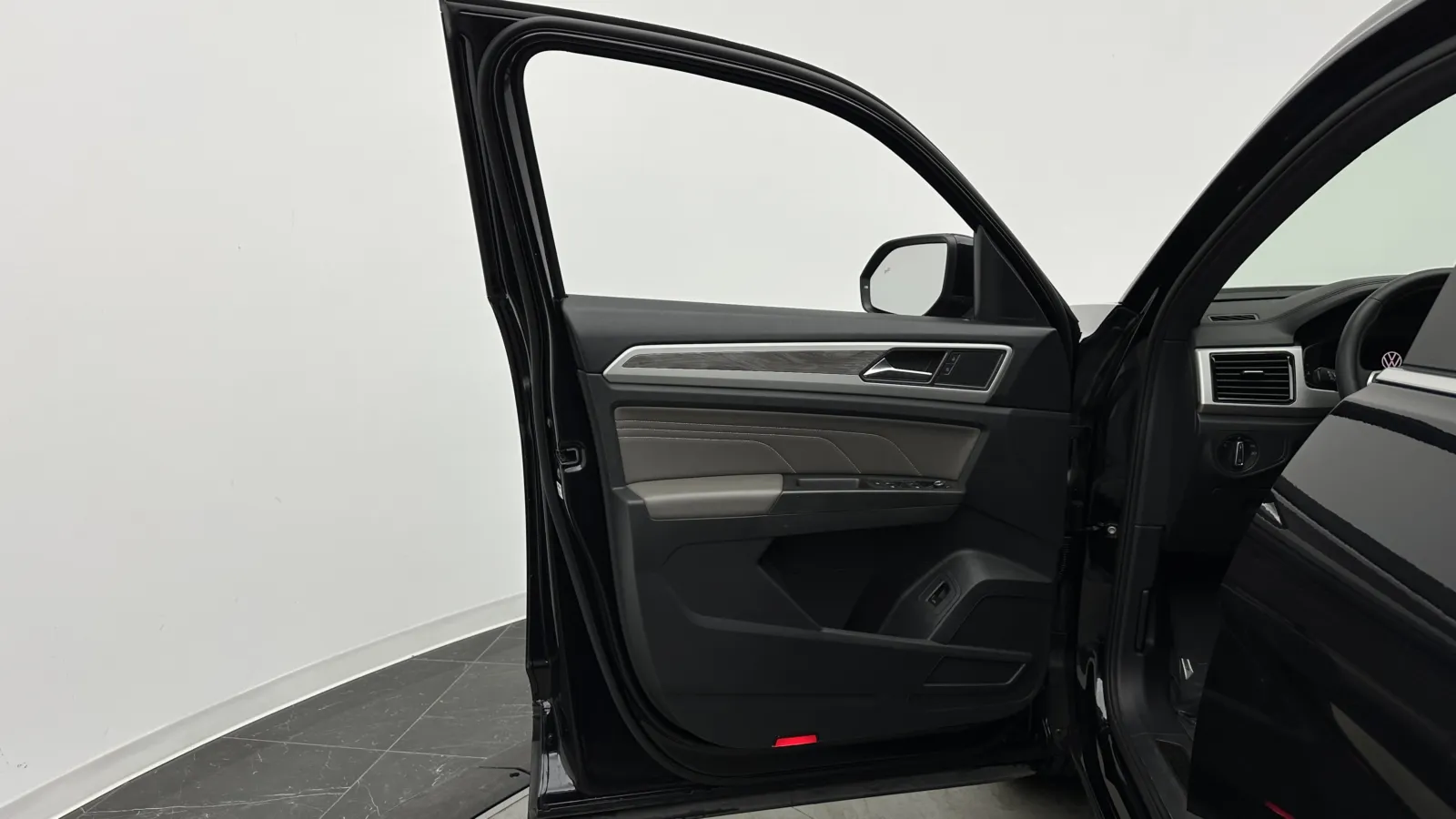 Volkswagen Atlas Cross Sport photo 10