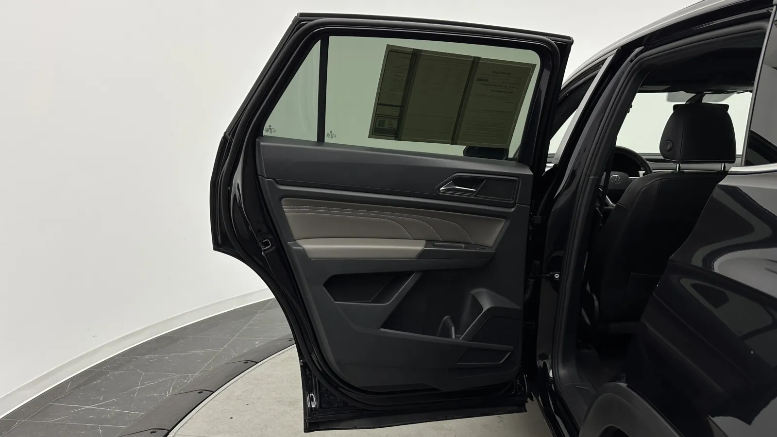 Volkswagen Atlas Cross Sport photo 24