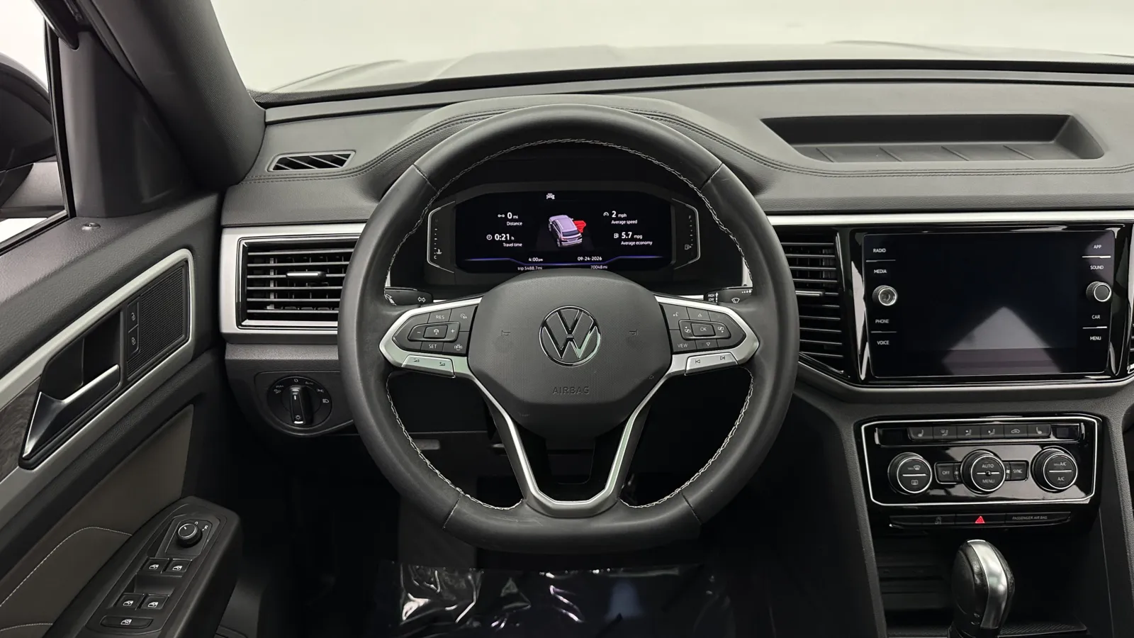 Volkswagen Atlas Cross Sport photo 29
