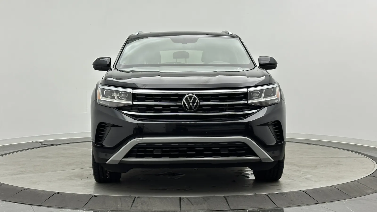 Volkswagen Atlas Cross Sport photo 2