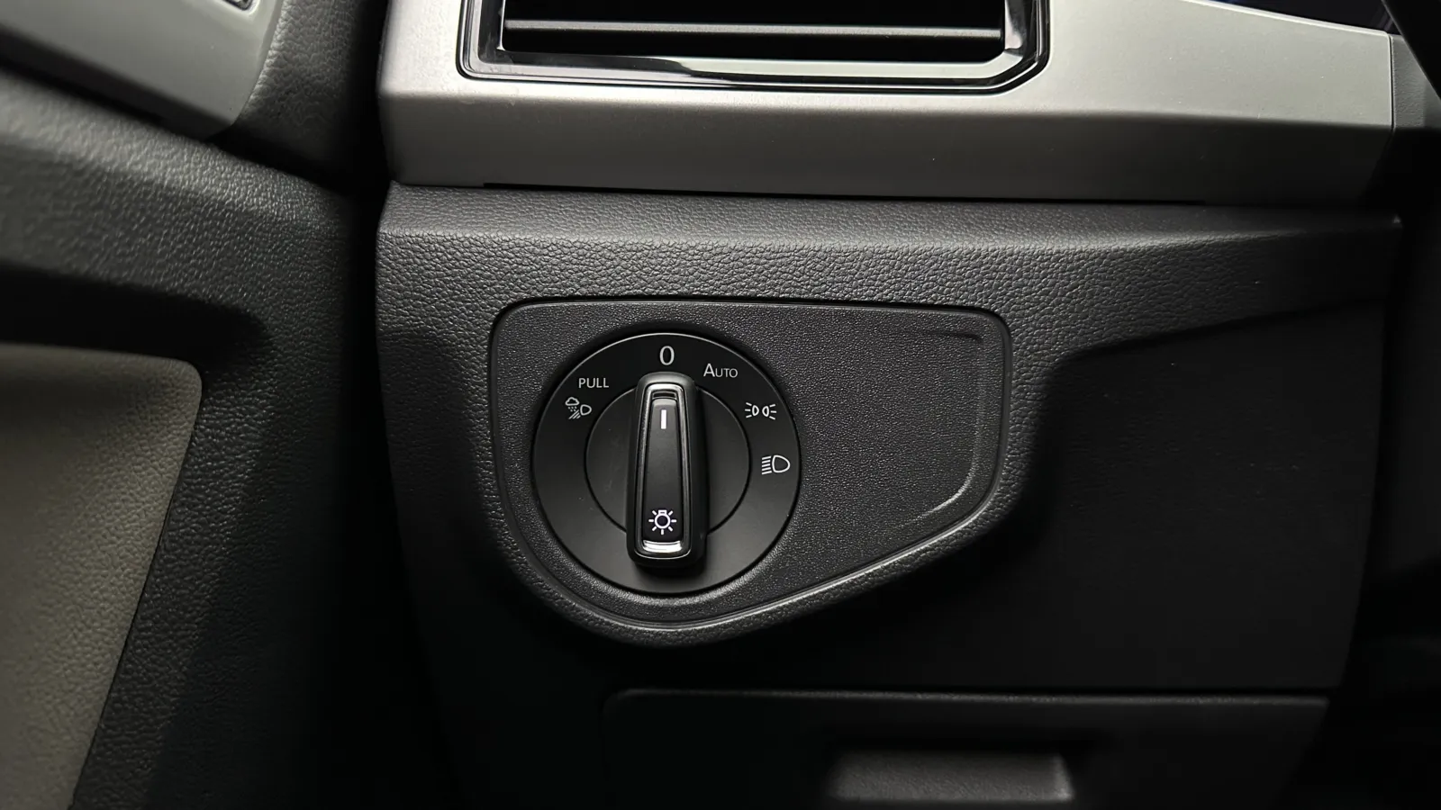 Volkswagen Atlas Cross Sport photo 22