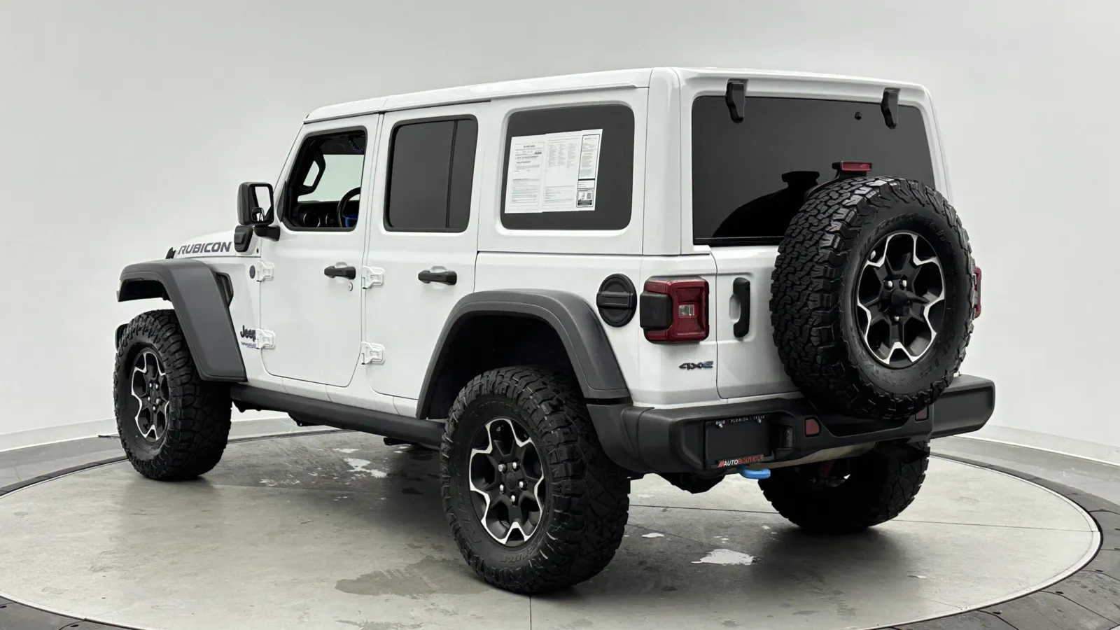 Jeep Wrangler photo 6