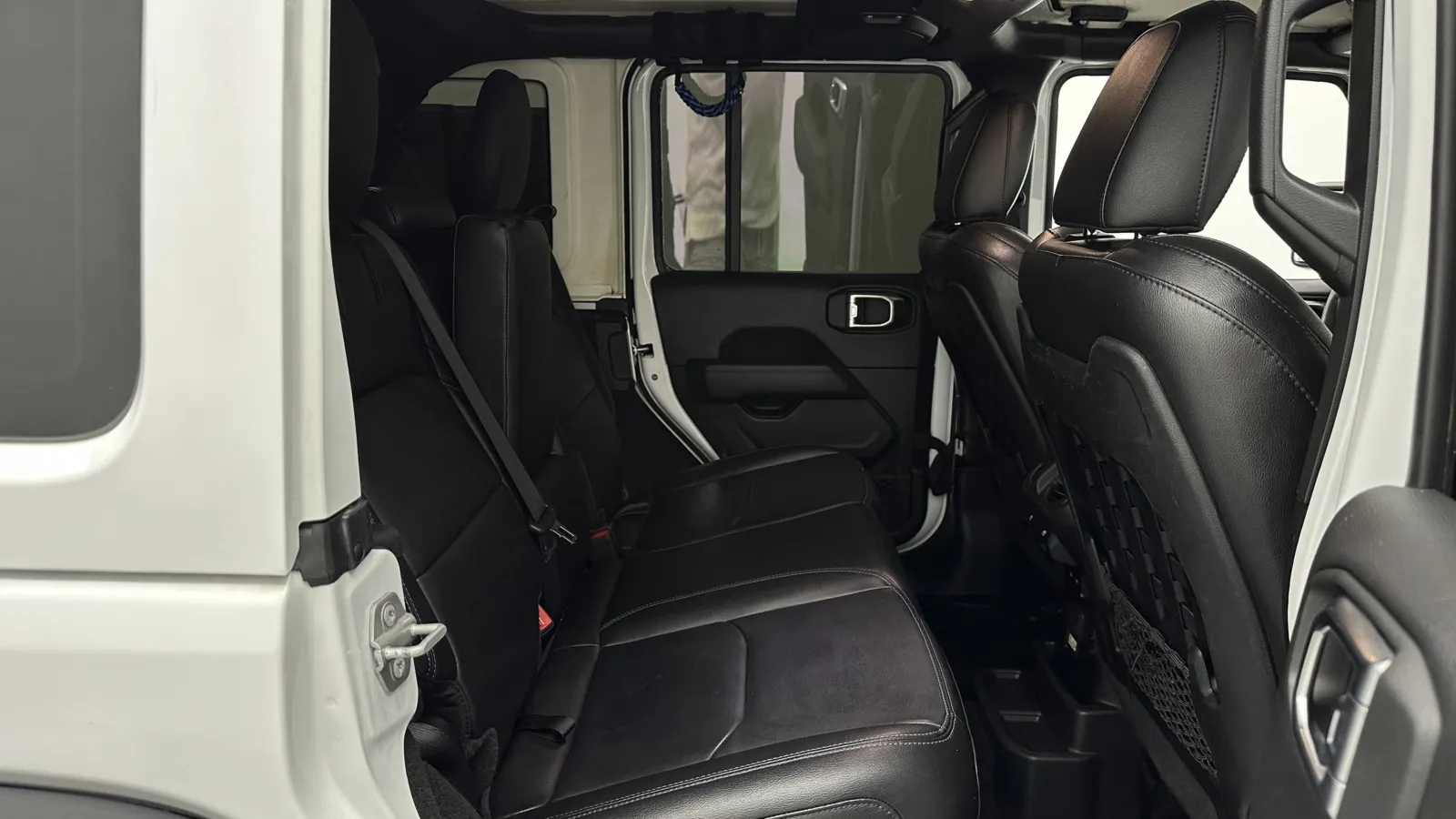 Jeep Wrangler photo 30