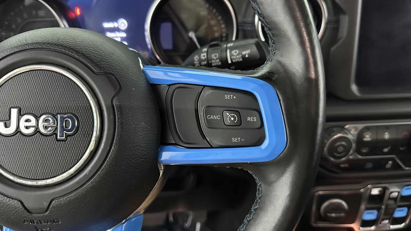 Jeep Wrangler photo 22
