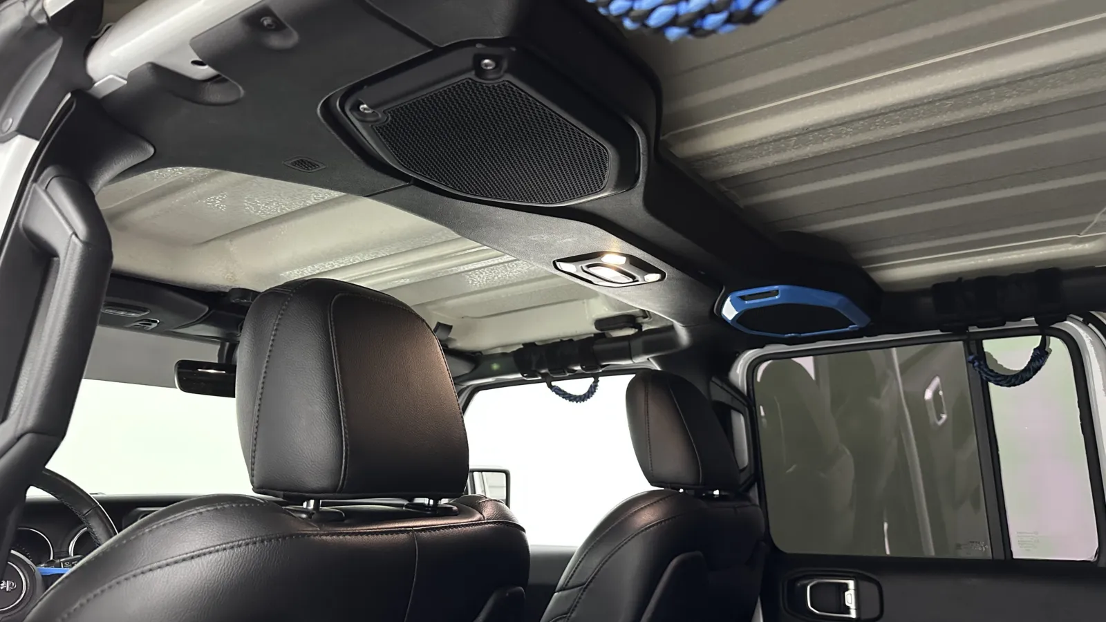 Jeep Wrangler photo 25
