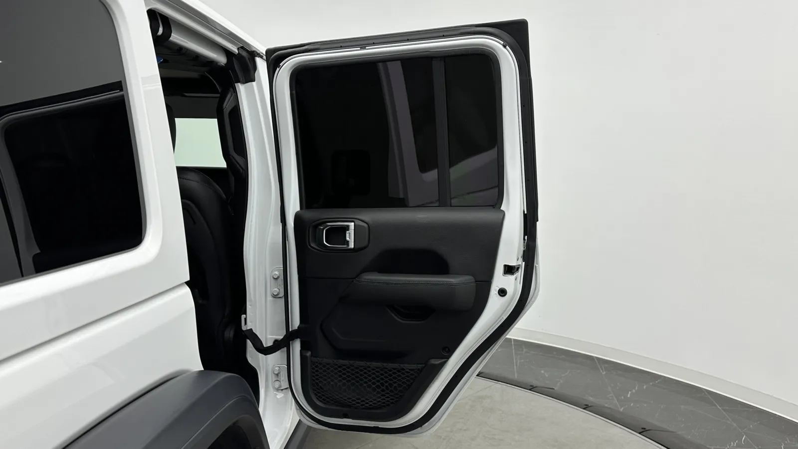 Jeep Wrangler photo 29