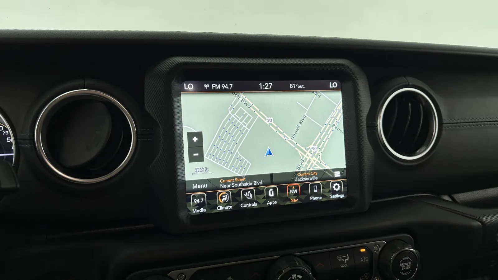Jeep Wrangler photo 5
