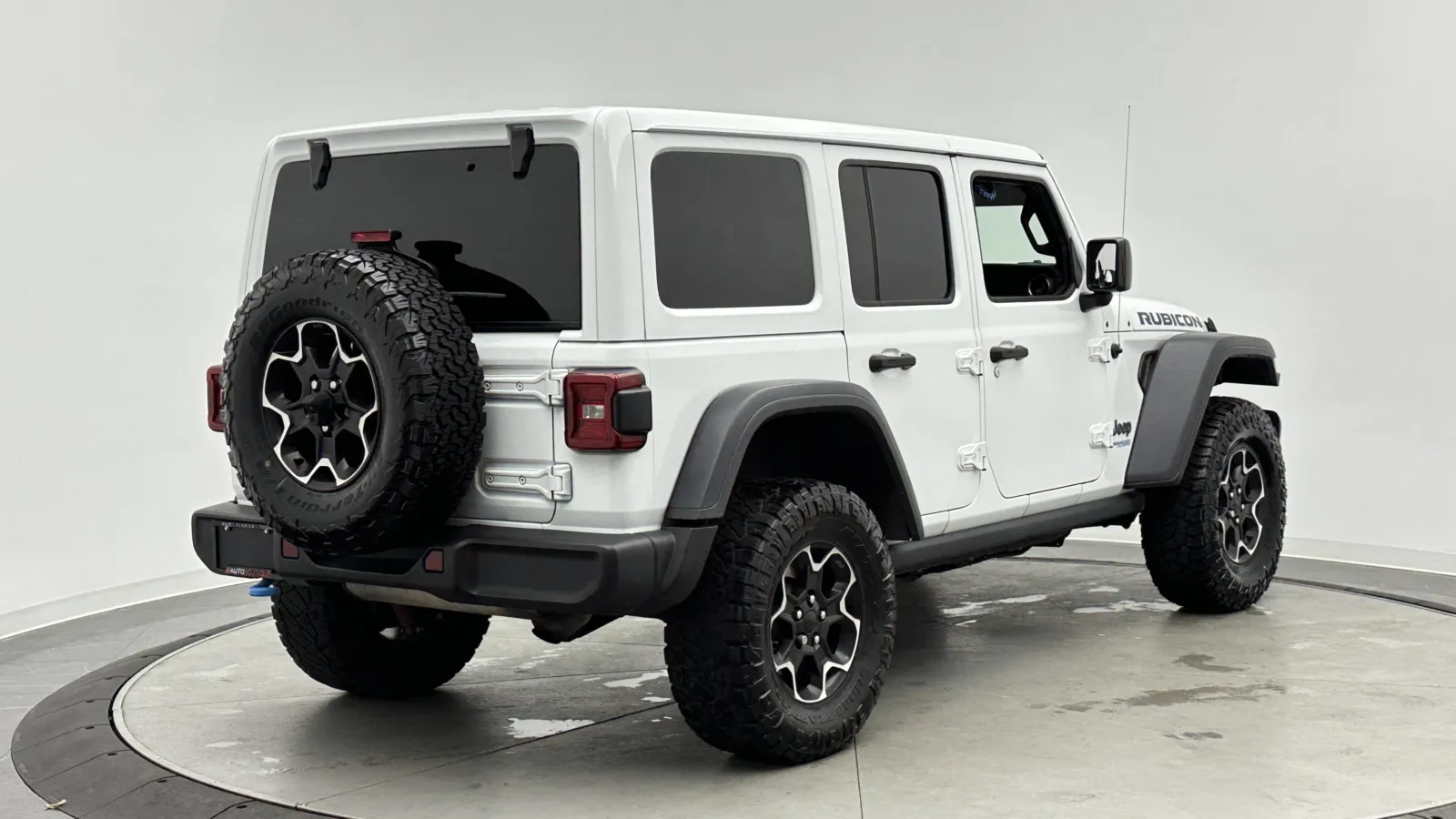 Jeep Wrangler photo 8