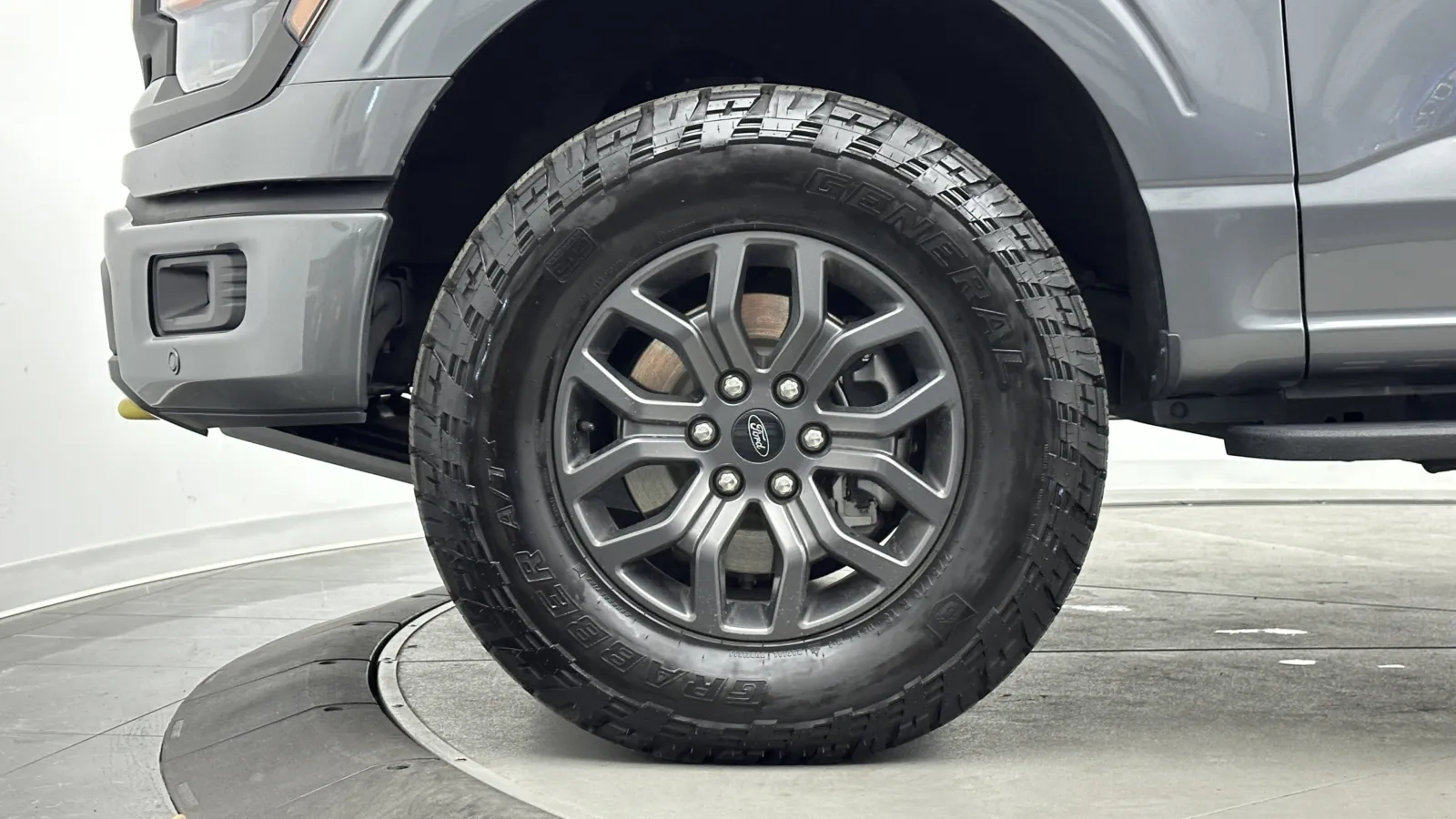 Ford F-150 photo 9