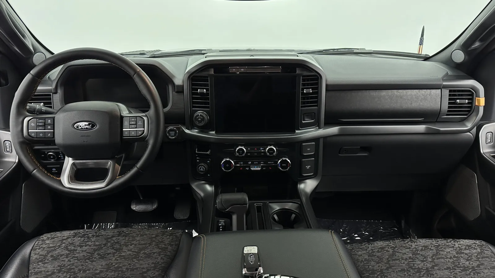 Ford F-150 photo 33
