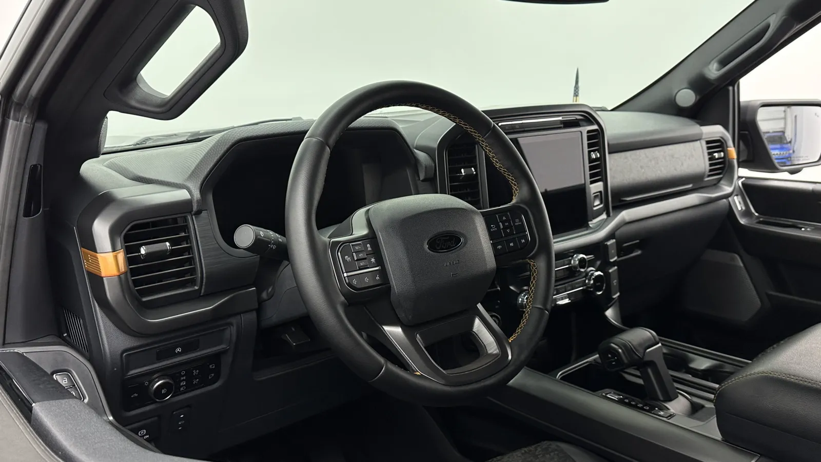 Ford F-150 photo 10