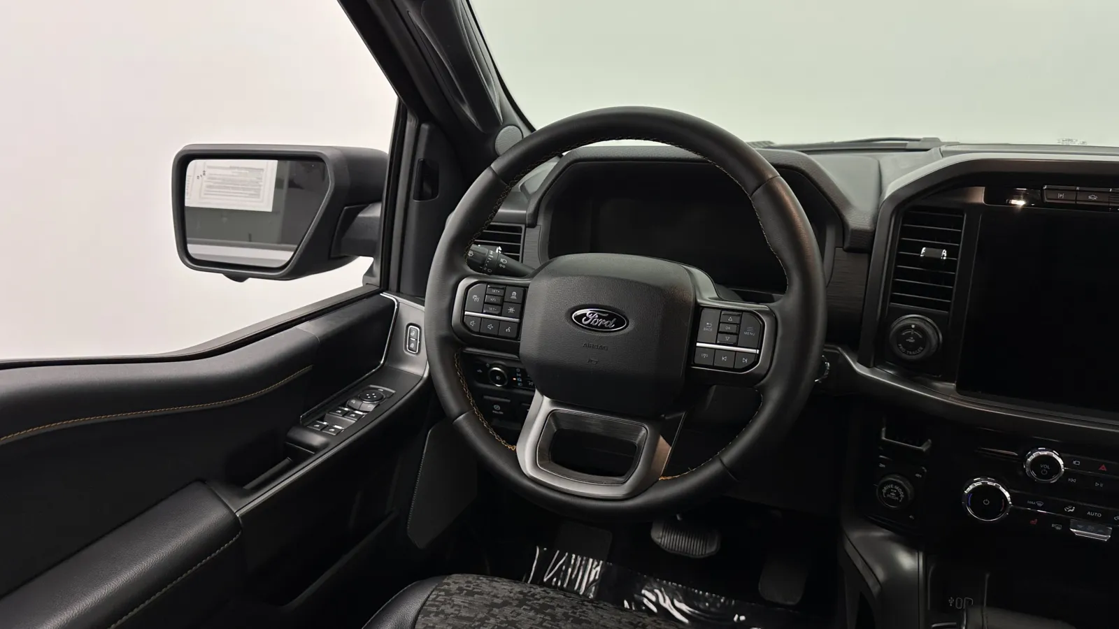 Ford F-150 photo 32
