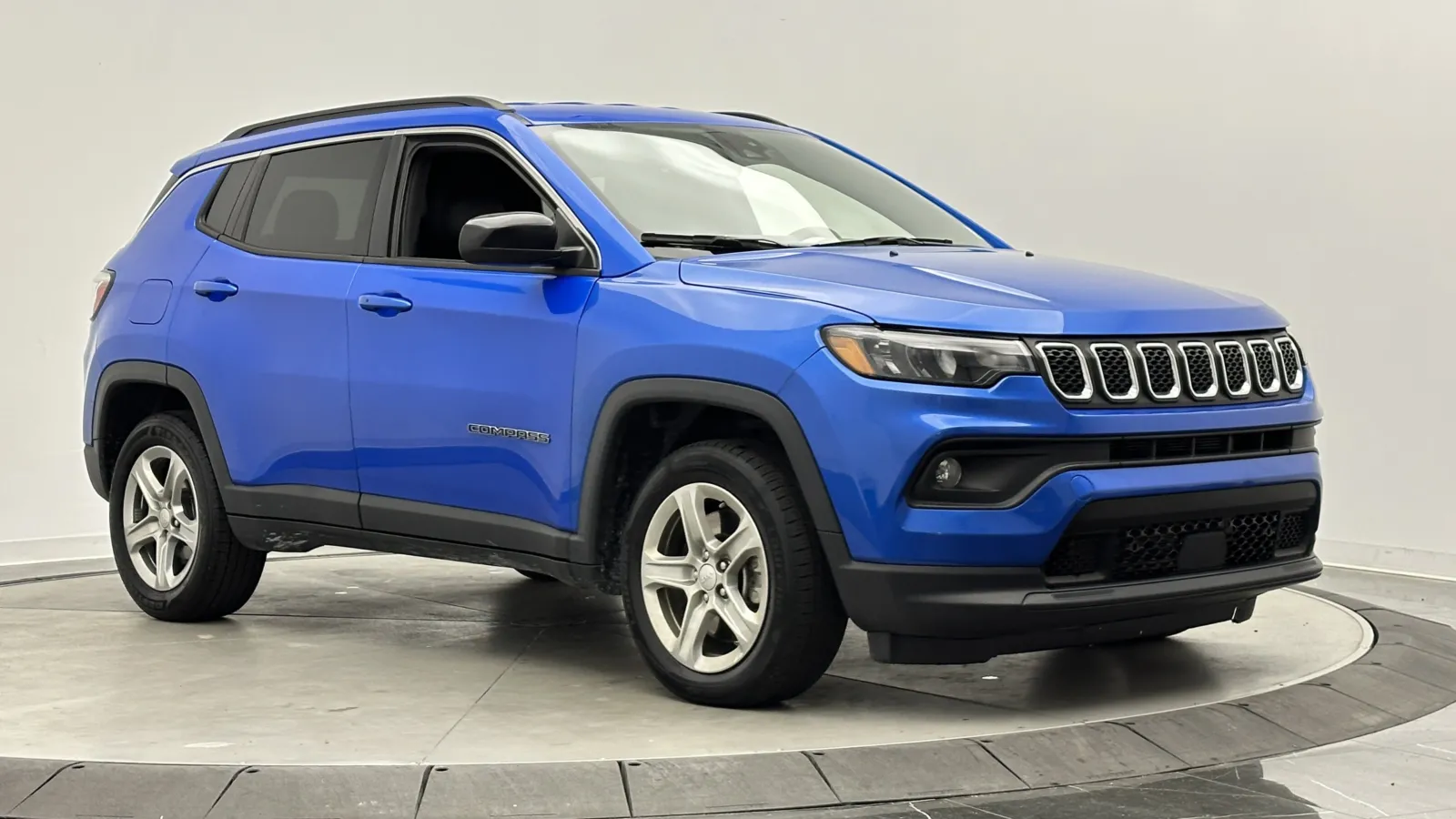 Jeep Compass photo 3