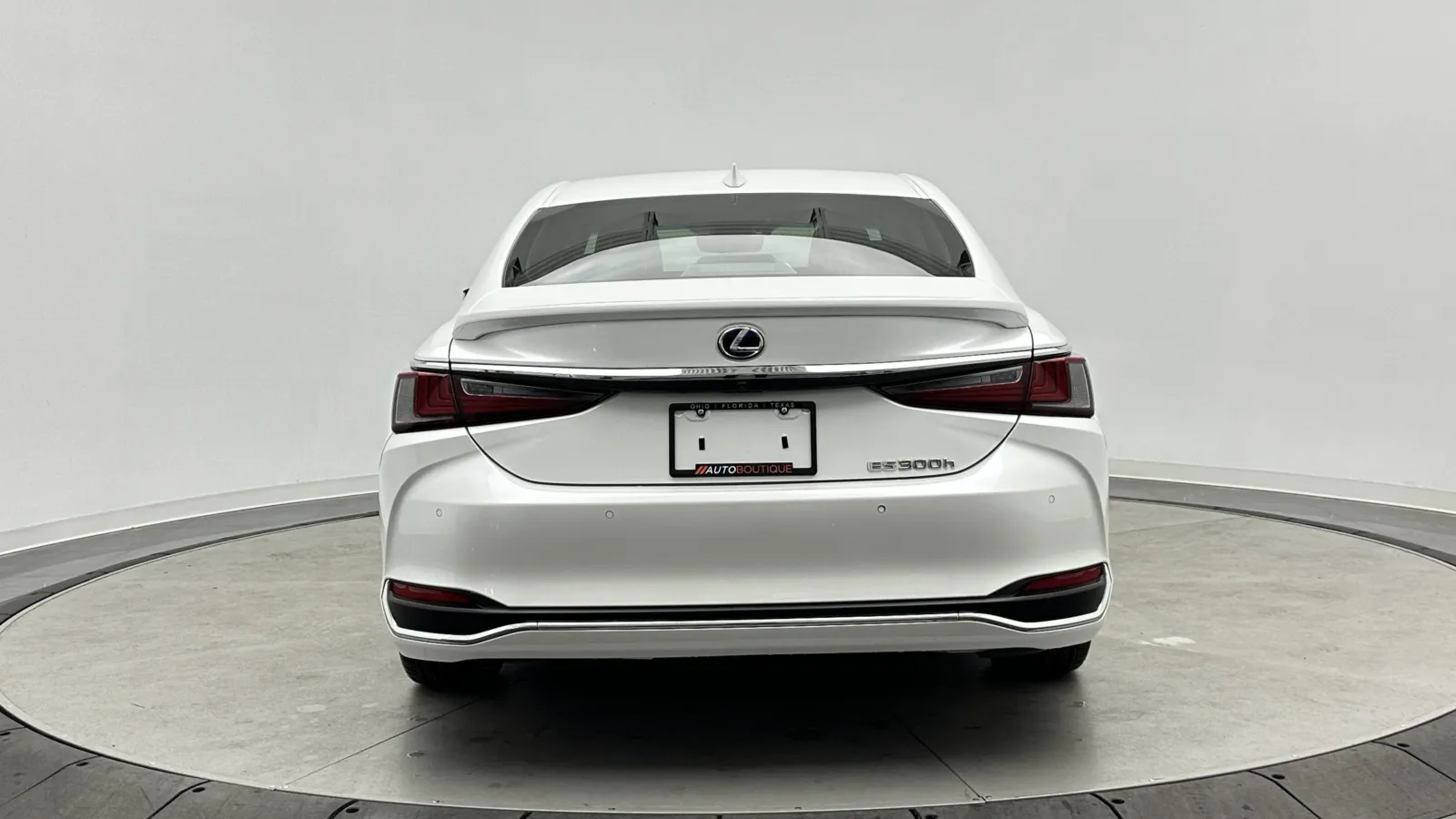 Lexus ES photo 7