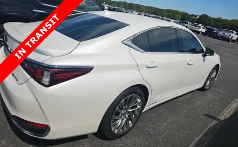 More photos of 2021 Lexus ES 300h Luxury at Auto Boutique Florida, FL