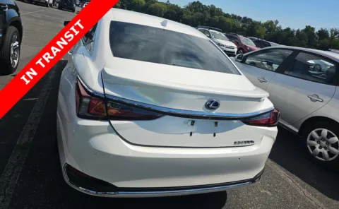 More photos of 2021 Lexus ES 300h Luxury at Auto Boutique Florida, FL