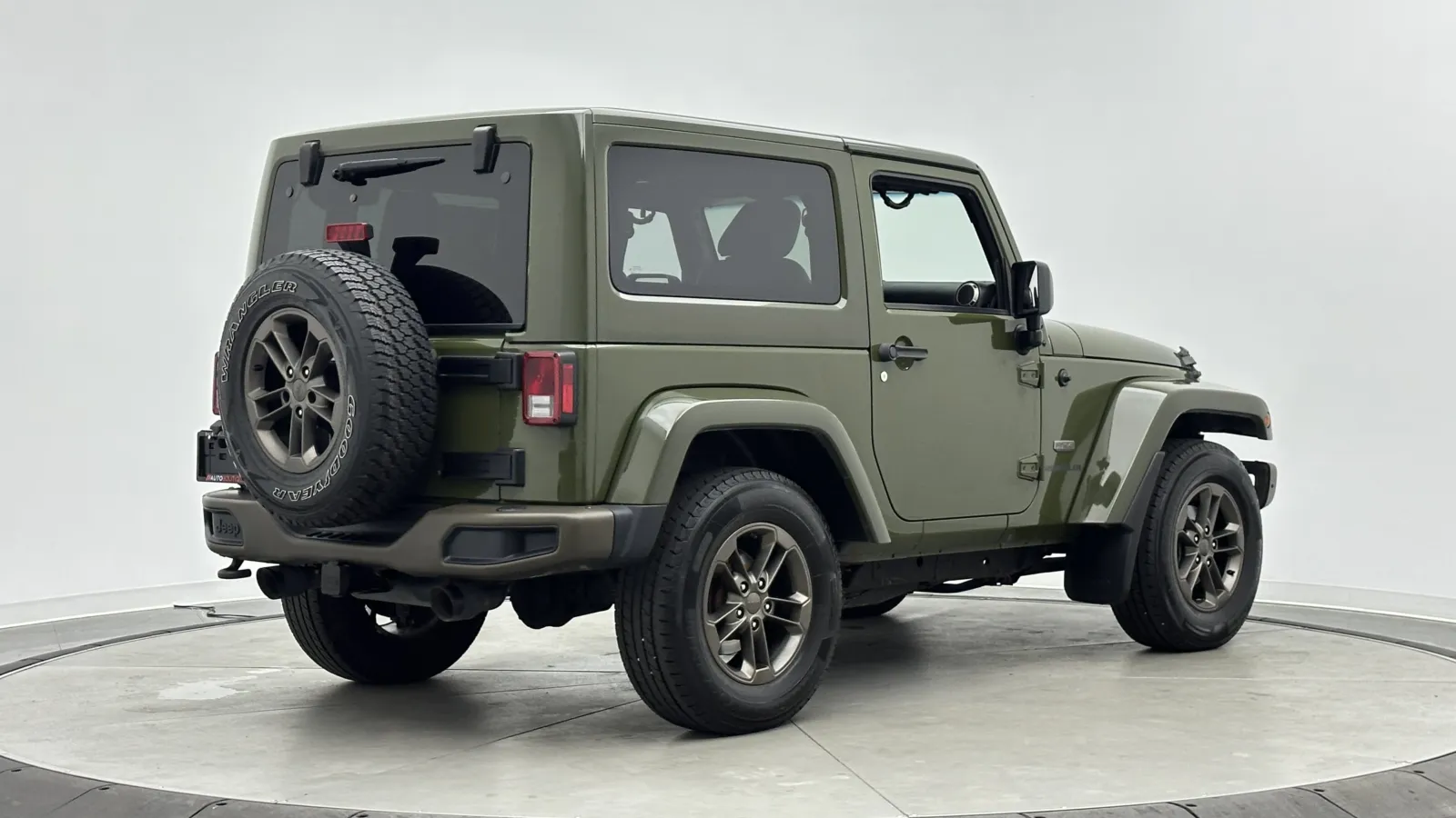 Jeep Wrangler photo 7