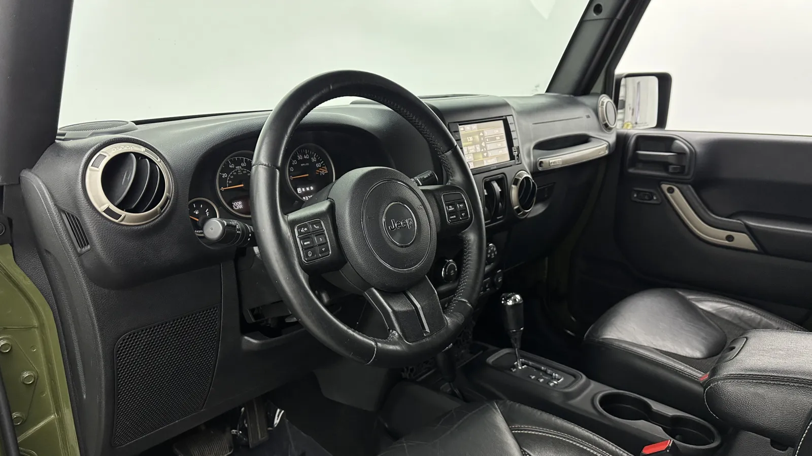 Jeep Wrangler photo 10