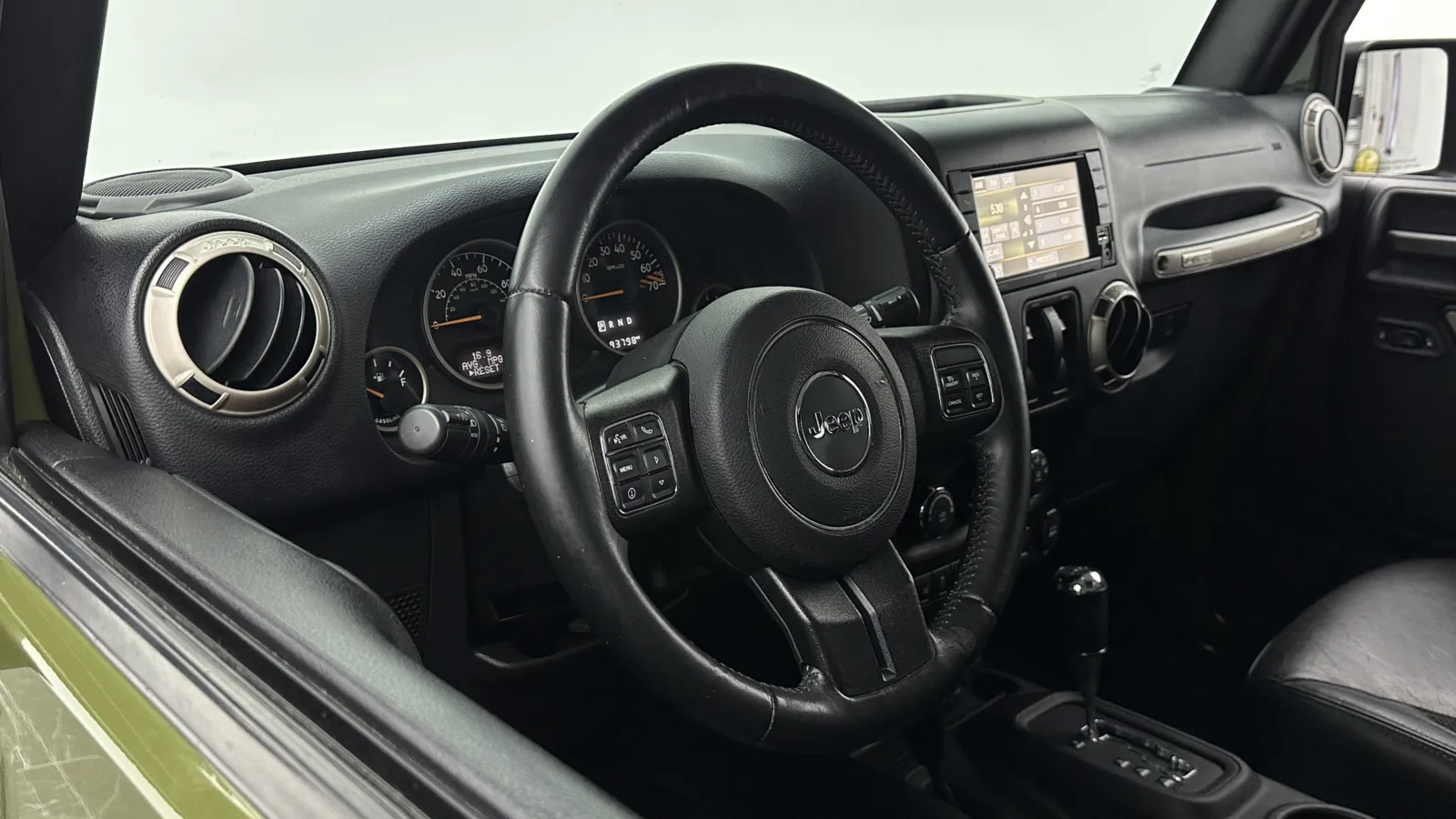 Jeep Wrangler photo 8