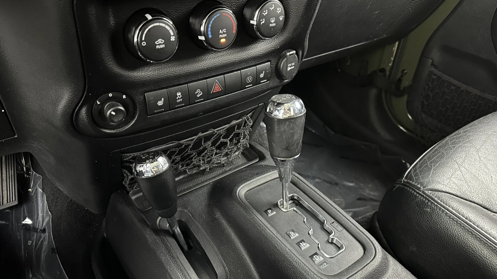 Jeep Wrangler photo 15