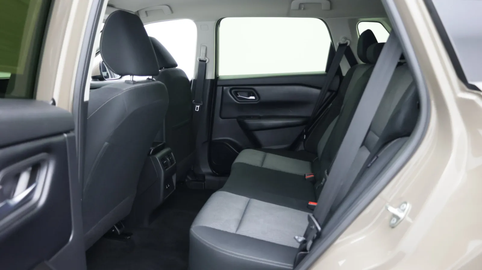 Nissan Rogue photo 26