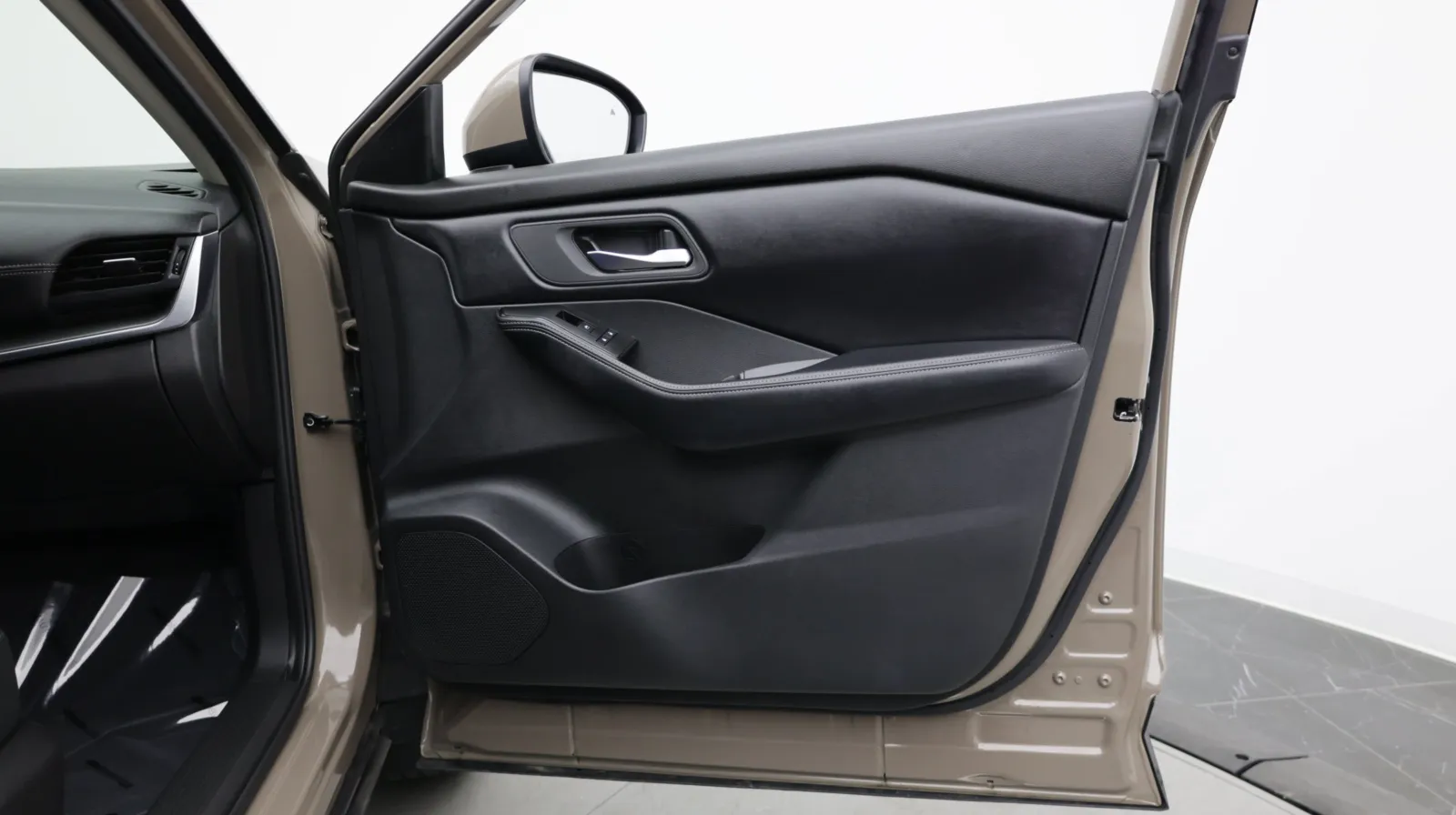 Nissan Rogue photo 36
