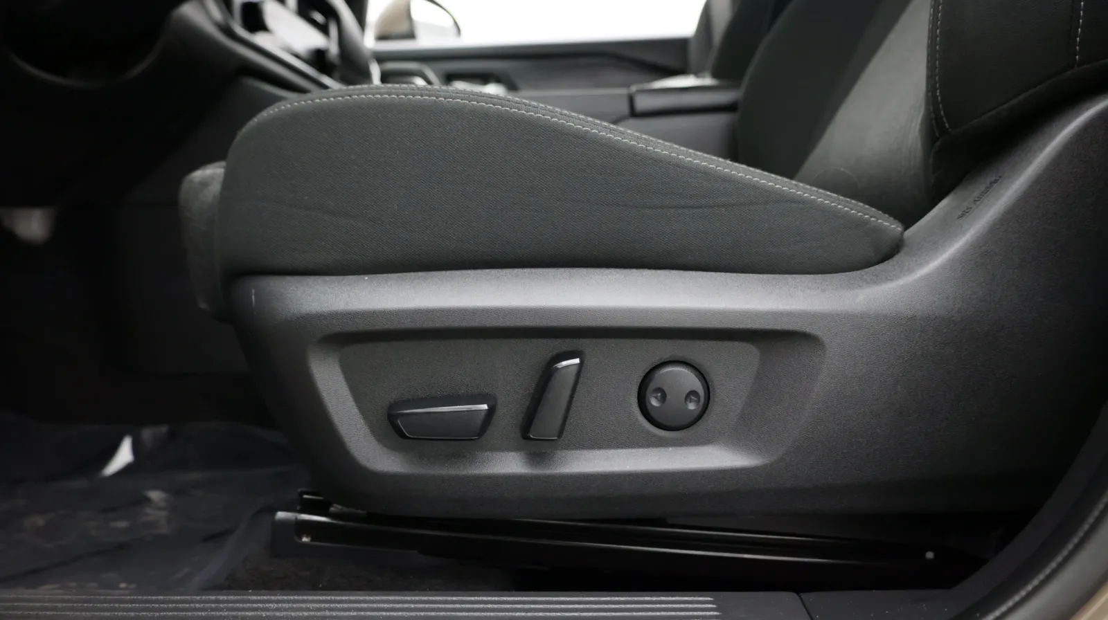 Nissan Rogue photo 14