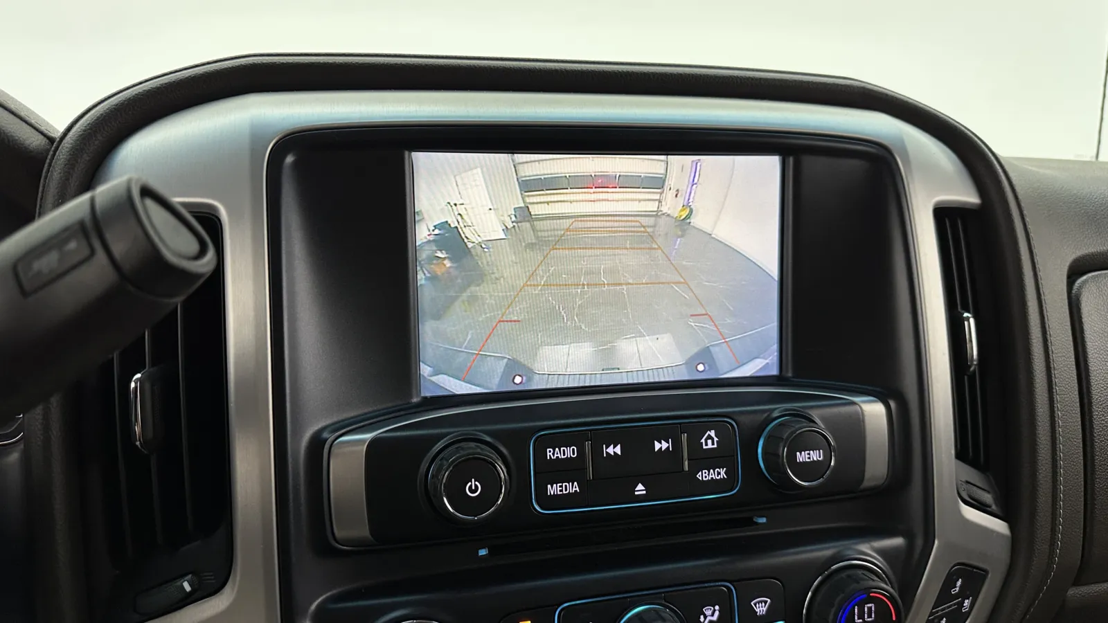 GMC Sierra photo 15