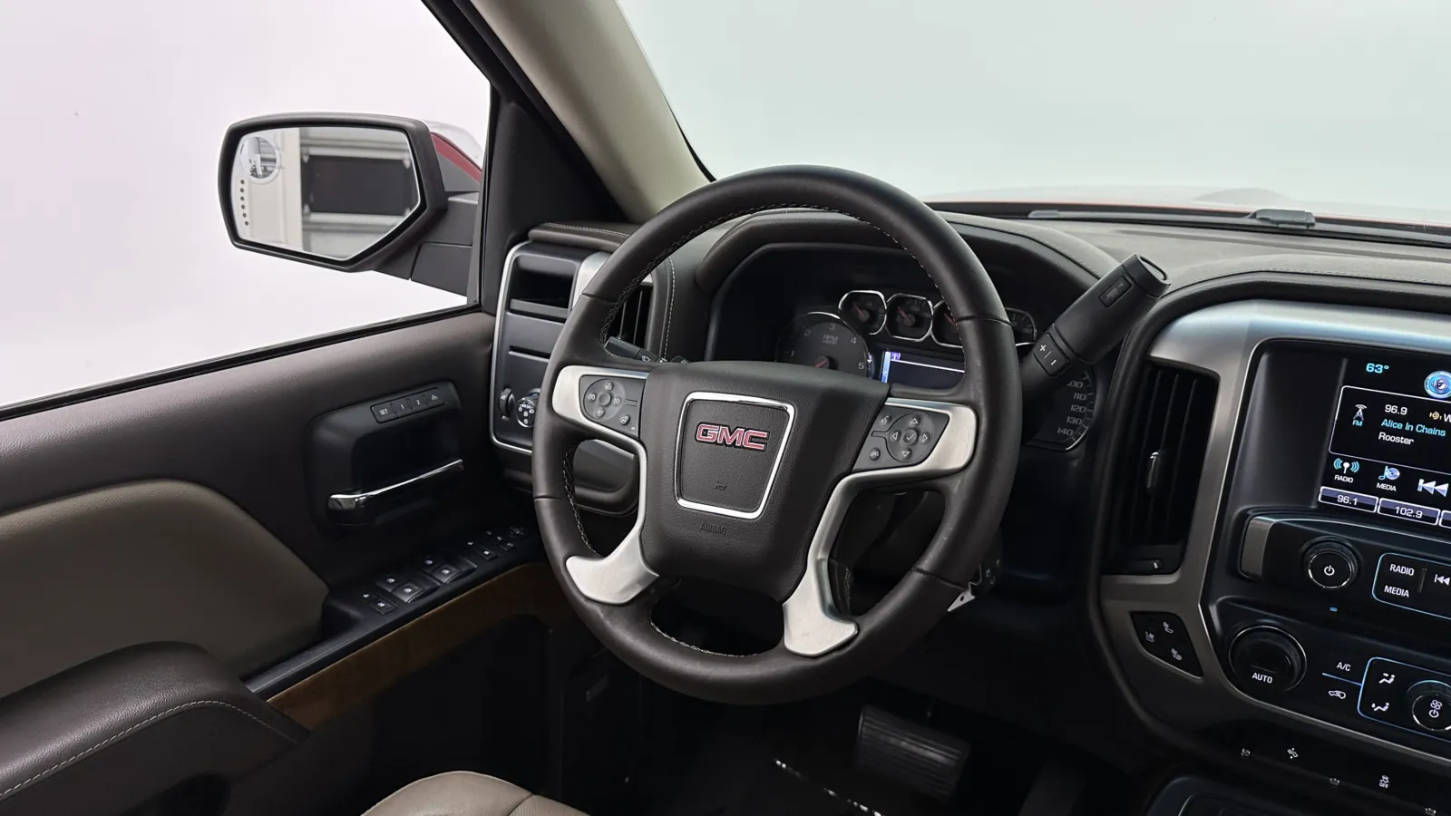 GMC Sierra photo 25