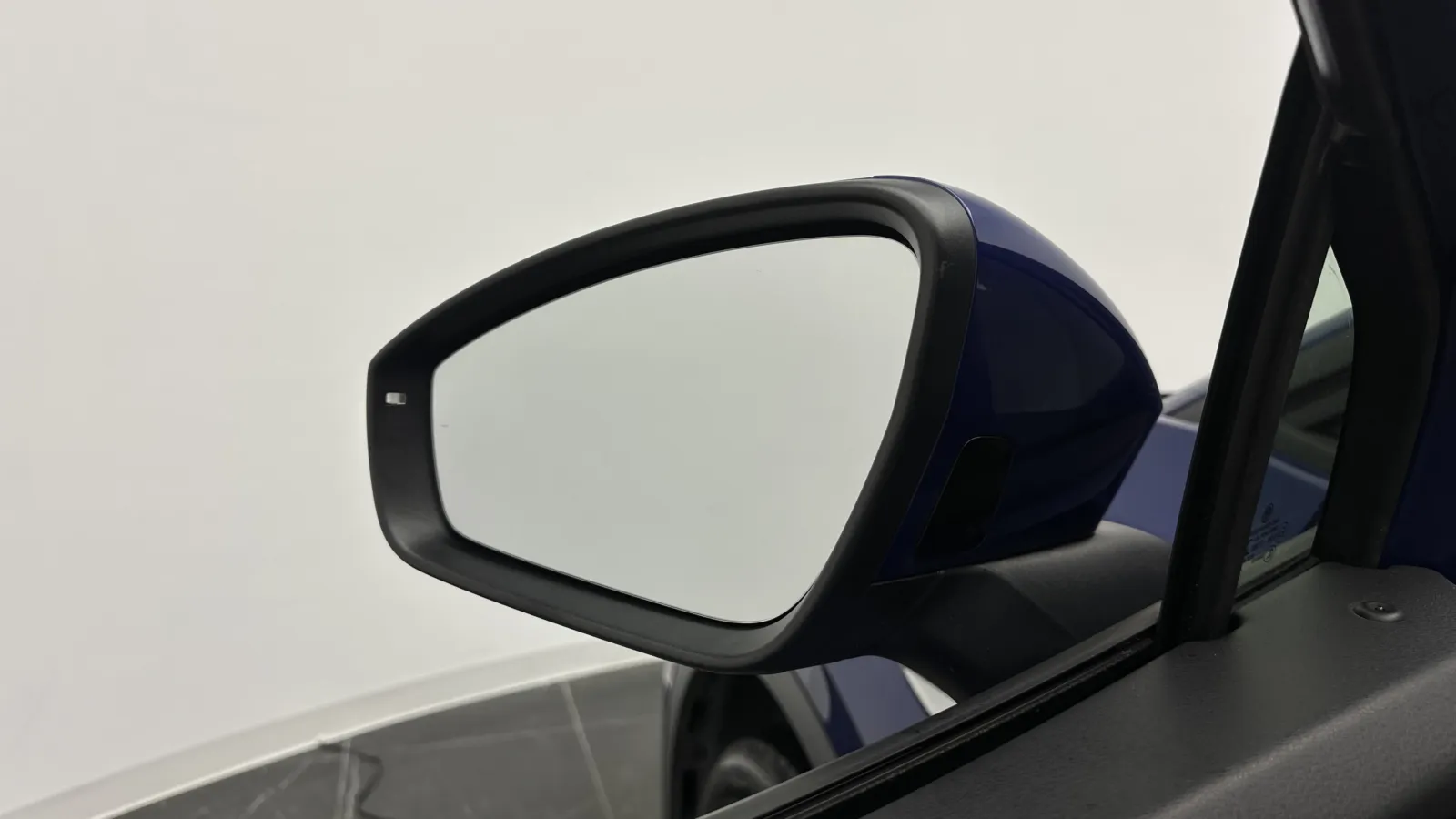 Volkswagen ID.4 photo 12