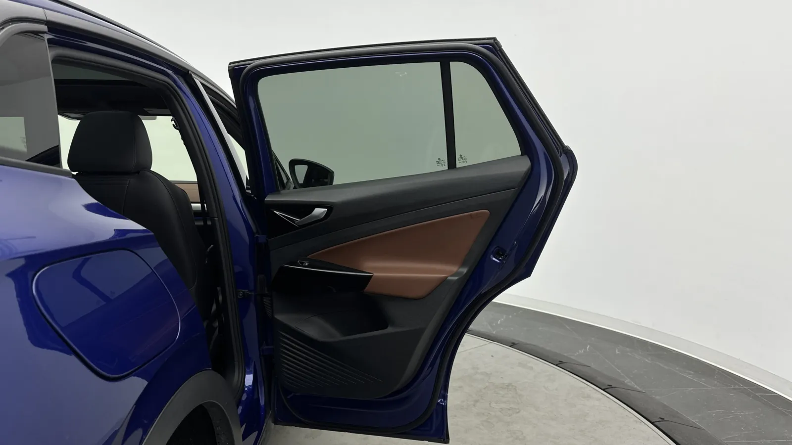 Volkswagen ID.4 photo 33