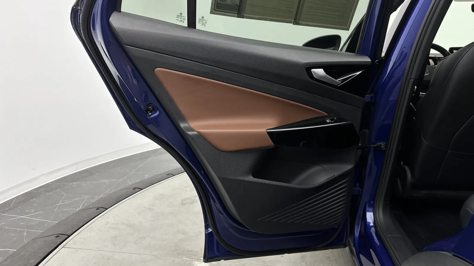Volkswagen ID.4 photo 25