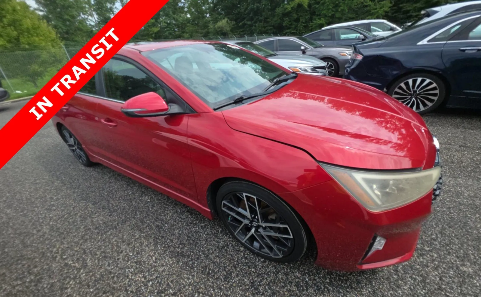 Hyundai Elantra photo 3