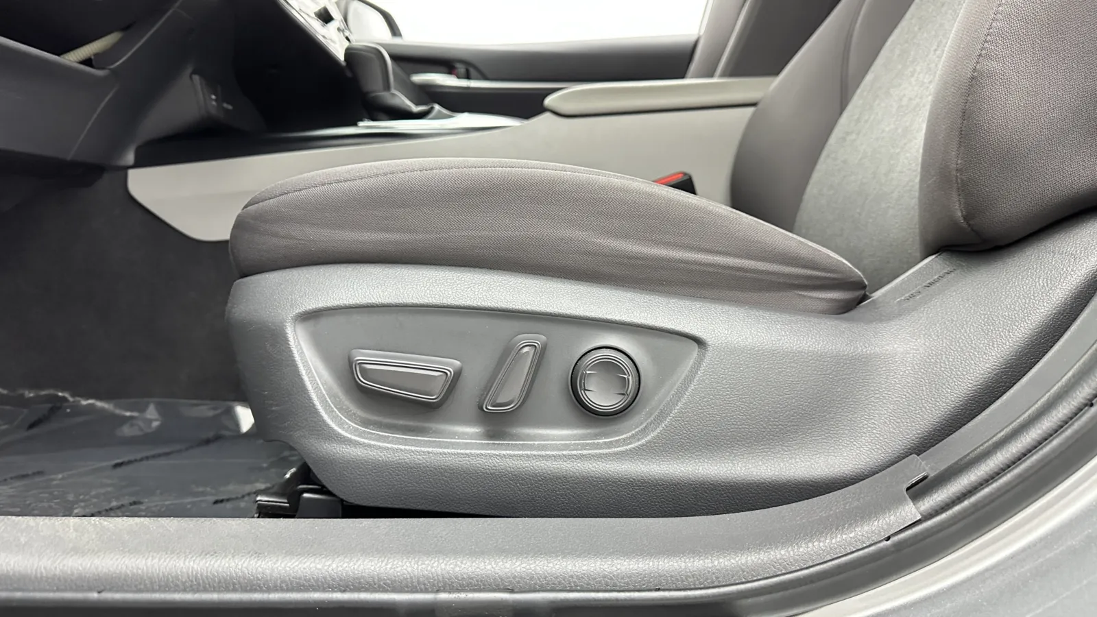 Toyota Camry photo 10