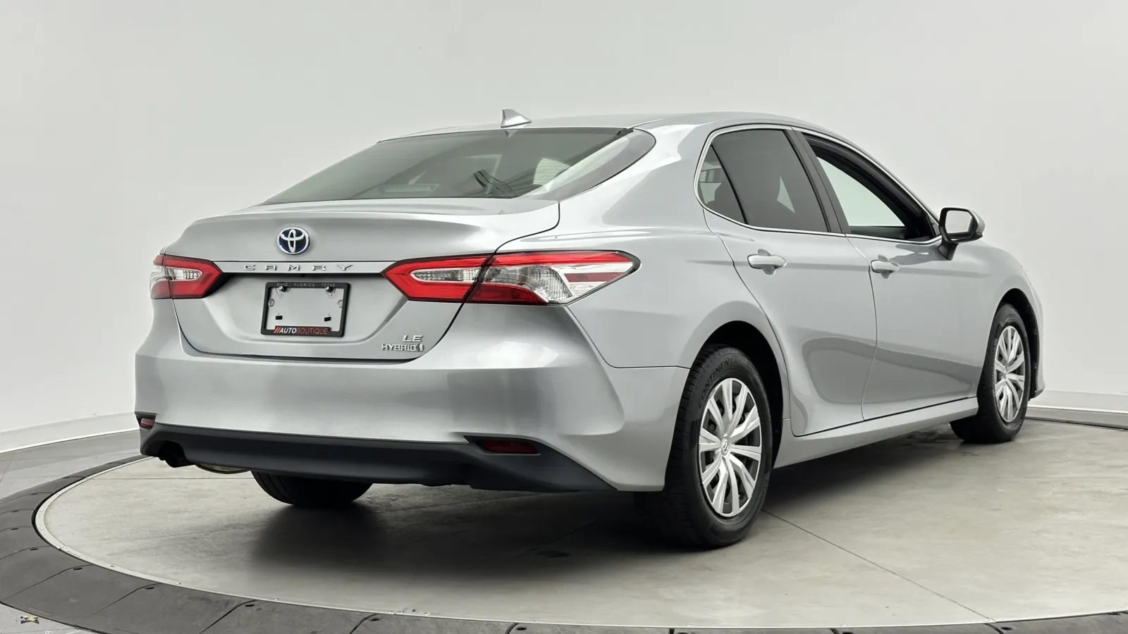 Toyota Camry photo 7